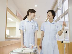 口内に負担を与えない矯正治療ができる