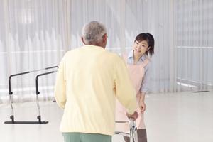 電車やバスでのアクセスに便利な歯科