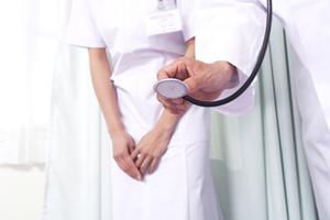 関節炎とリウマチの違いを徹底解説！適切な対策と早期発見のポイント